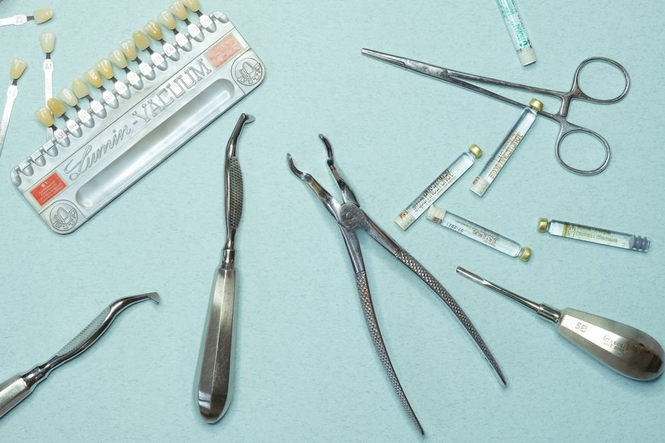 Dental Implants After Tooth Extraction: What to Know